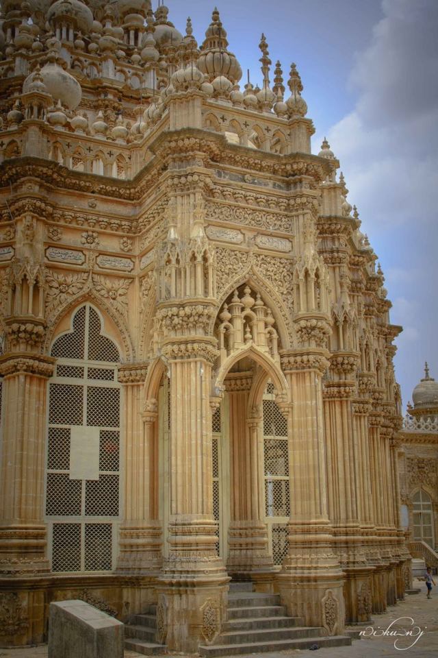 Mahabat-Maqbara-Palace-Mausoleum-Junagadh-India-003.jpg